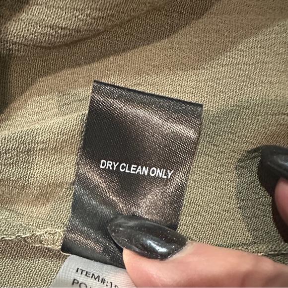 TORRID OFF THE SHOULDER GREEN SWEETHEART PUFF SLEEVE TOP, SIZE 1X - Picture 8 of 9